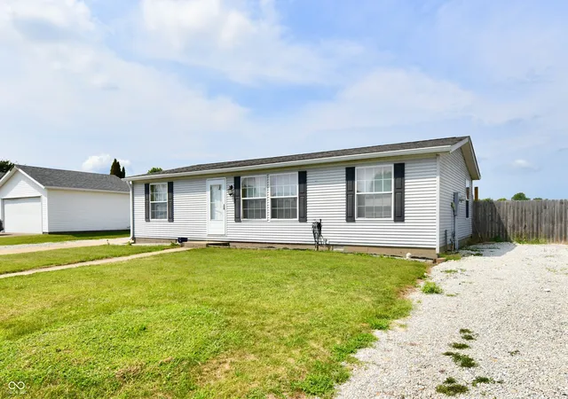 Photo 2 of Sale Pending at 707 N Barbara Dr, Rushville, IN 46173 | MLS# 22118773 | Listing updated on 2026-08-12
