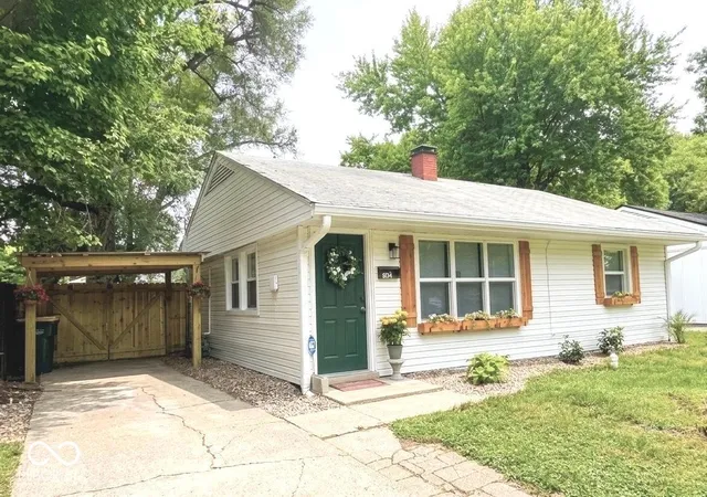 1st image of 8134 Harrison Dr, Indianapolis, IN 46226 | MLS# 22118779