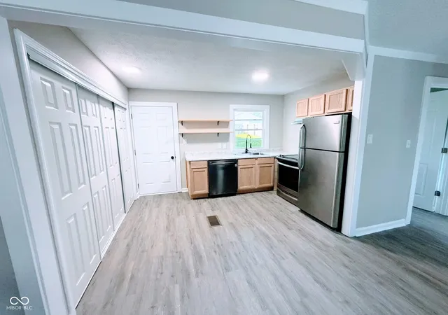 5th image of 8134 Harrison Dr, Indianapolis, IN 46226 | MLS# 22118779