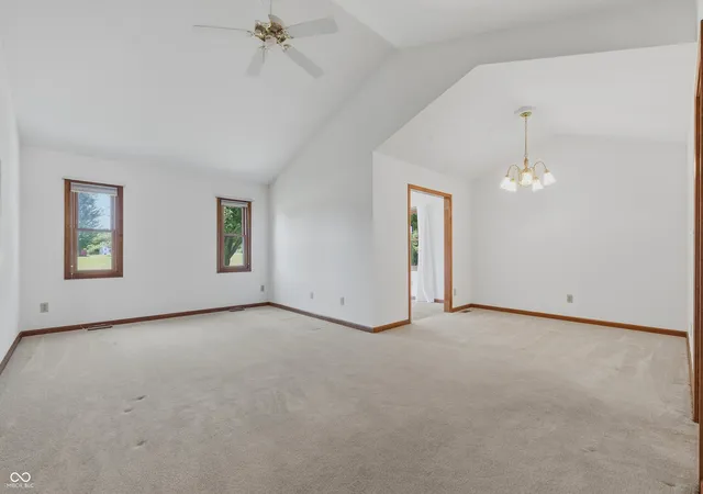 5th image of 737 Cottage Ln, Greenwood, IN 46143 | MLS# 22118783
