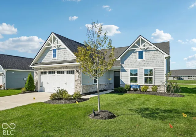 Single family home for sale at 136 Eagles Tr, Whiteland, IN 46184 | MLS# 22118791