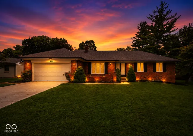 2nd image of 618 Brookview Dr, Greenwood, IN 46142 | MLS# 22118807