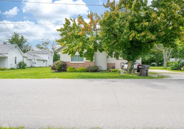 Photo 1 of Sale Pending at 8621 N Murphy Rd, Brazil, IN 47834 | MLS# 22118827 | Listing updated on 2026-09-03