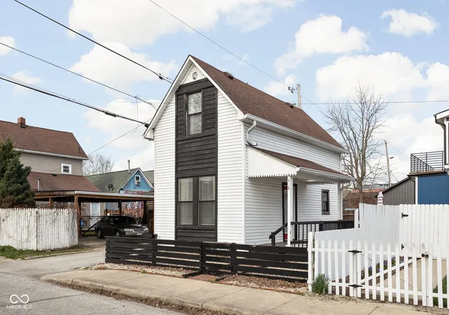 2nd image of 810 Grove Ave, Indianapolis, IN 46203 | MLS# 22118834