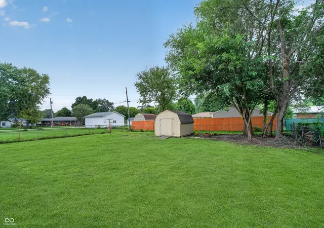40th image of 726 E School St, Anderson, IN 46012 | MLS# 22118846