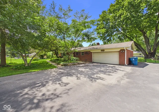 Photo 3 of Single family home for sale at 10236 Central Ave, Carmel, IN 46280 | MLS# 22118850 | Listing updated on 2026-09-21