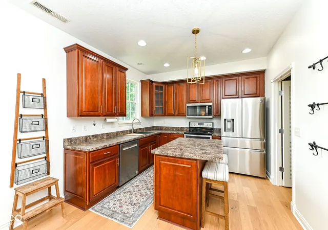 2nd image of 11093 Ellsworth Ln, Fishers, IN 46038 | MLS# 22118867