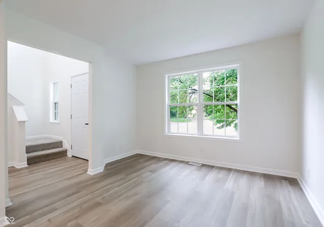 4th image of 12409 Crystal Pointe Cir, Indianapolis, IN 46236 | MLS# 22118876