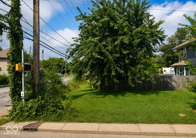 1st image of 520 E 30th St, Indianapolis, IN 46205 | MLS# 22118882
