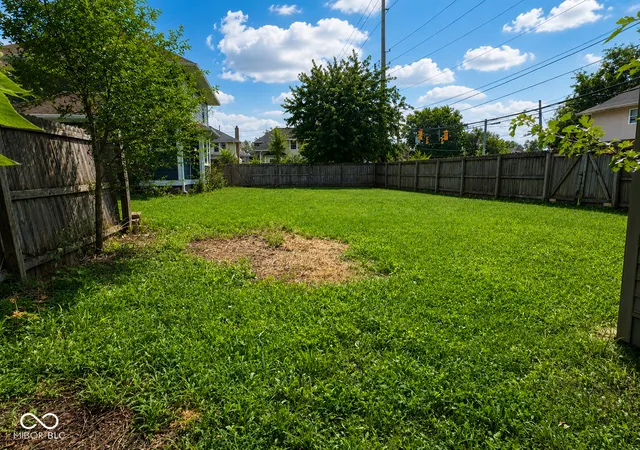 2nd image of 520 E 30th St, Indianapolis, IN 46205 | MLS# 22118882
