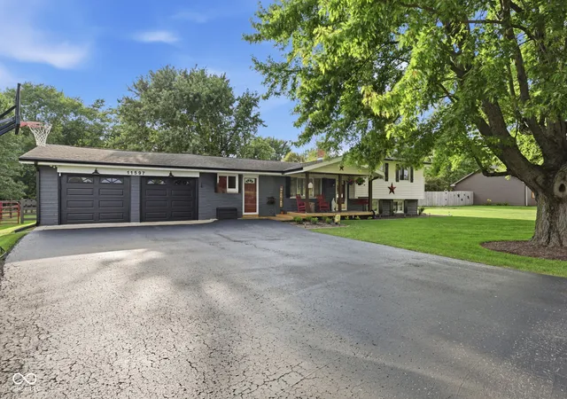 Photo 3 of Single family home for sale at 11597 N State Rd 140, Knightstown, IN 46148 | MLS# 22118889 | Listing updated on 2026-09-08