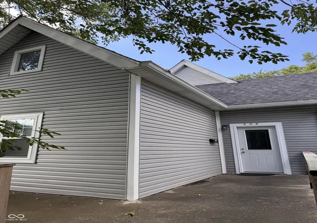 2nd image of 406 E Raymond St, Indianapolis, IN 46225 | MLS# 22118915