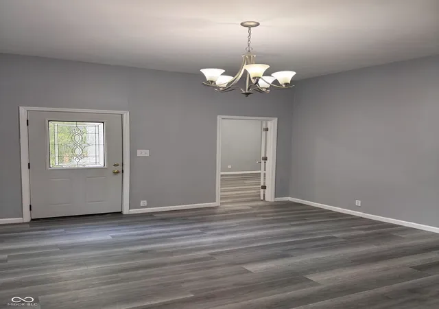 3rd image of 406 E Raymond St, Indianapolis, IN 46225 | MLS# 22118915