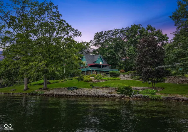 2nd image of 2419 S Alta Vista Ct, Martinsville, IN 46151 | MLS# 22118928