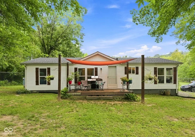 1st image of 4611 Covered Bridge Rd, Nashville, IN 47448 | MLS# 22118932