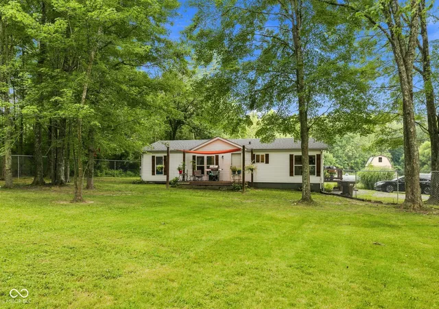 3rd image of 4611 Covered Bridge Rd, Nashville, IN 47448 | MLS# 22118932
