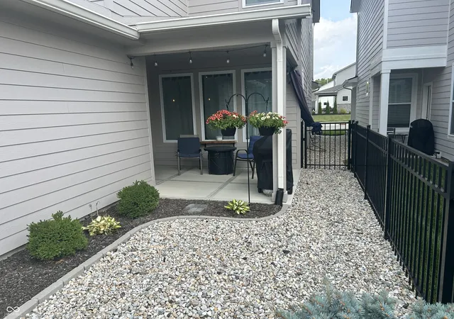 Photo 4 of Single family home for sale at 823 Rose Garden Way, Westfield, IN 46074 | MLS# 22118935 | Listing updated on 2026-09-25