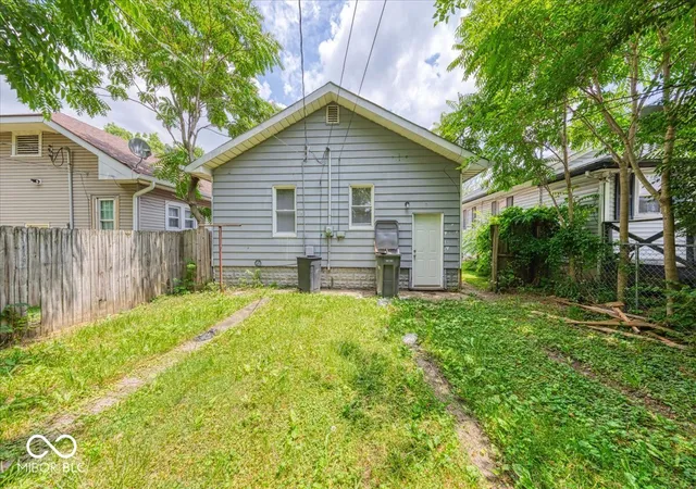 28th image of 902 N Bosart Ave, Indianapolis, IN 46201 | MLS# 22118946