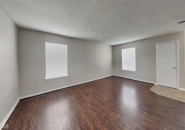 Photo 3 of Sale Pending at 2233 Summerfield Dr, Plainfield, IN 46168 | MLS# 22118962 | Listing updated on 2026-09-22