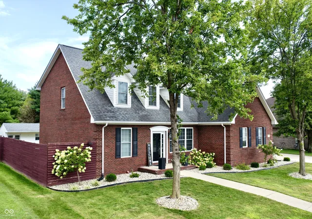 Photo 2 of Single family home for sale at 6994 Meredith Dr, Seymour, IN 47274 | MLS# 22118982 | Listing updated on 2026-08-25