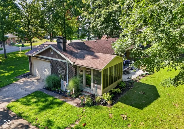 Photo 3 of Single family home for sale at 229 Noel Ln, Fortville, IN 46040 | MLS# 22118987 | Listing updated on 2026-08-28