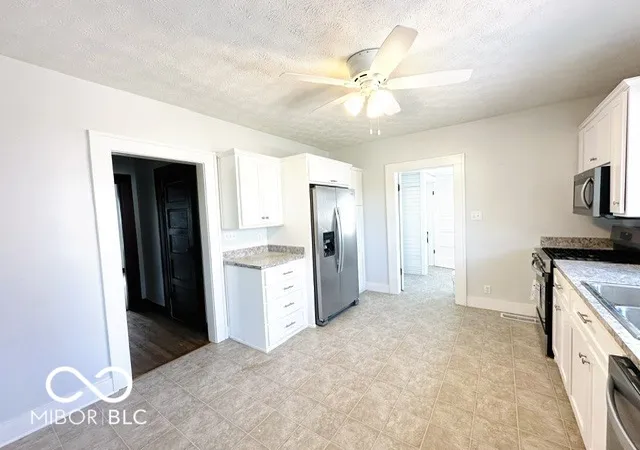 Photo 4 of Sale Pending at 710 W Main St, Lebanon, IN 46052 | MLS# 22118989 | Listing updated on 2026-10-09