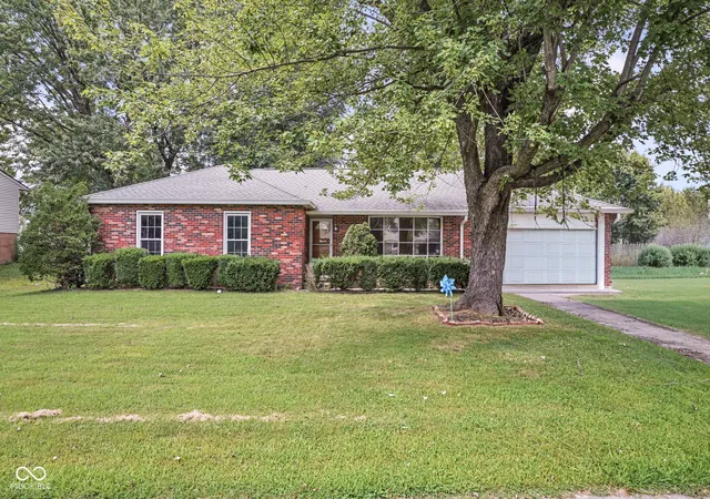 2nd image of 308 Juliann, Seymour, IN 47274 | MLS# 22118996