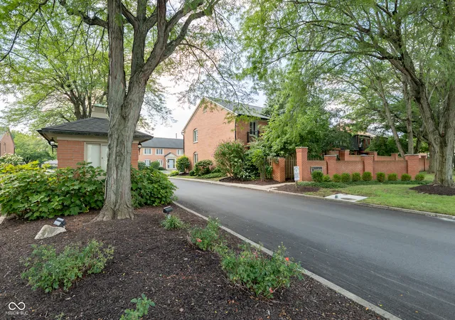 29th image of 8519 Canterbury Sq E, Indianapolis, IN 46260 | MLS# 22119000