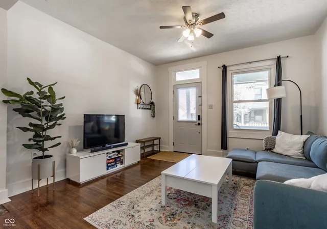 2nd image of 919 Prospect St, Indianapolis, IN 46203 | MLS# 22119021