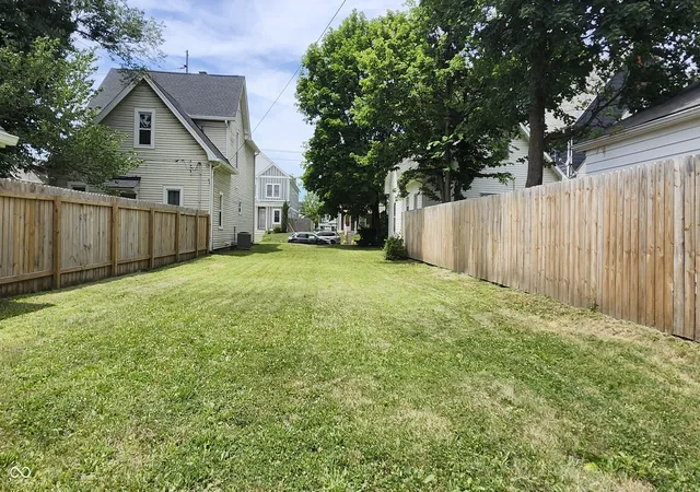 2nd image of 1447 S East St, Indianapolis, IN 46225 | MLS# 22119025