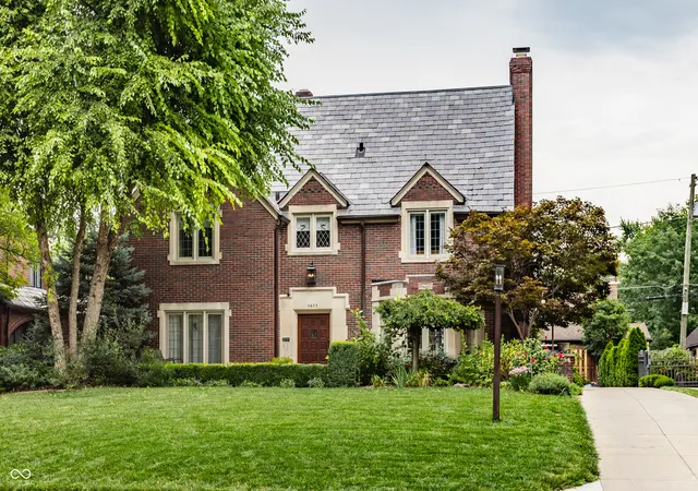 2nd image of 5673 N Pennsylvania St, Indianapolis, IN 46220 | MLS# 22119028