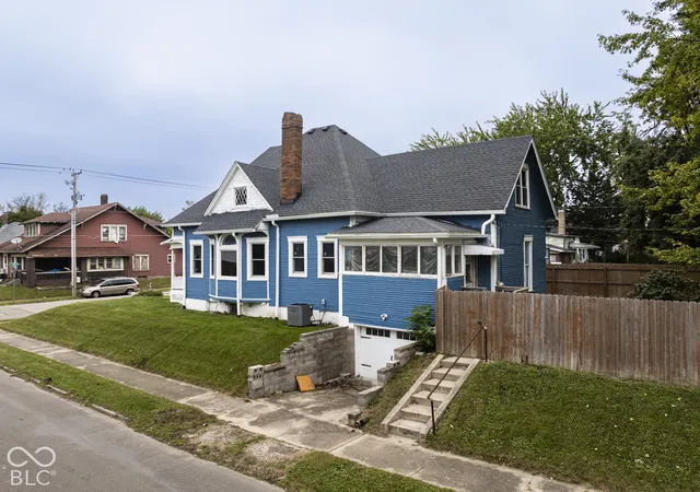 Photo 1 of Single family home for sale at 401 E 7th Street, Muncie, IN 47302 | MLS# 22119041 | Listing updated on 2026-10-01