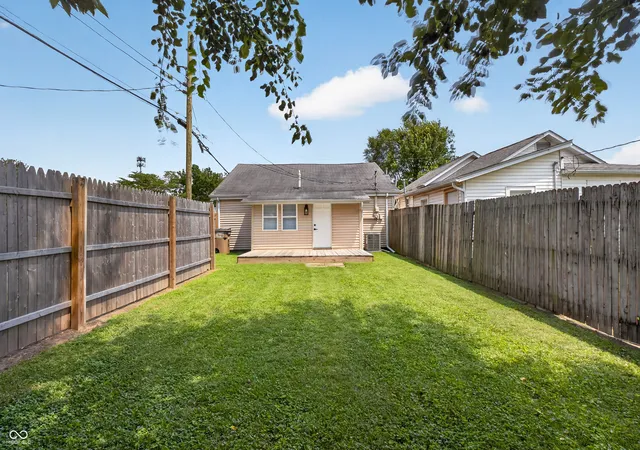 28th image of 1516 Chestnut St, Columbus, IN 47201 | MLS# 22119054