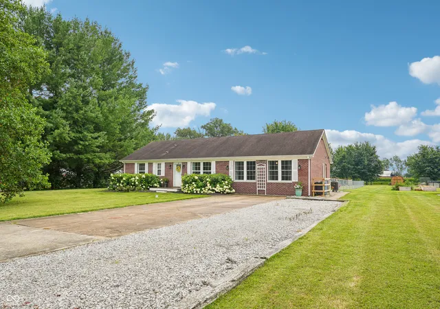 2nd image of 5389 W County Road 300 S, Coatesville, IN 46121 | MLS# 22119057