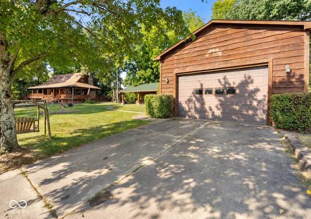 Photo 2 of Single family home for sale at 1156 Cope Rd, Martinsville, IN 46151 | MLS# 22119065 | Listing updated on 2026-10-01