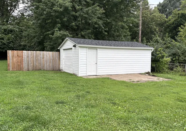 3rd image of 155 Bakemeyer St, Indianapolis, IN 46225 | MLS# 22119070