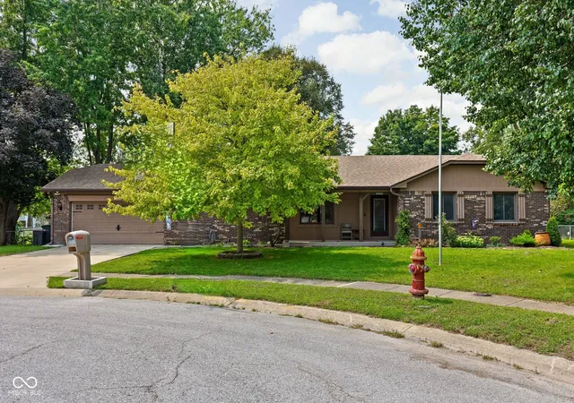 1st image of 1636 Birch Ct, Plainfield, IN 46168 | MLS# 22119072