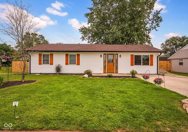 1st image of 1010 Shelby St, Edinburgh, IN 46124 | MLS# 22119081