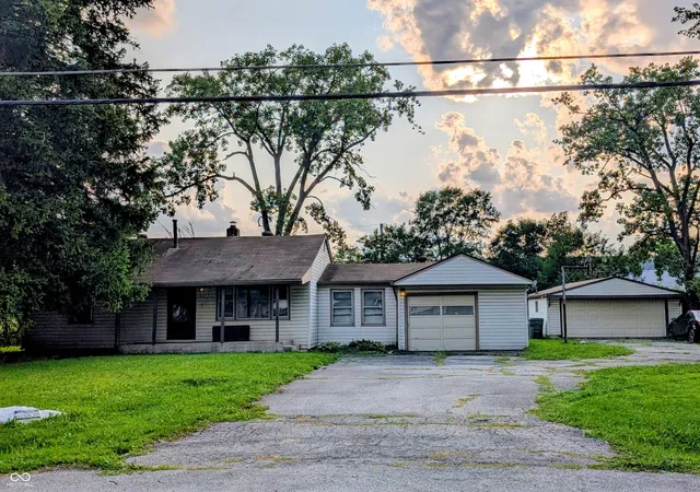 Photo 2 of Sale Pending at 222 S Fenton Ave, Indianapolis, IN 46219 | MLS# 22119082 | Listing updated on 2026-08-13