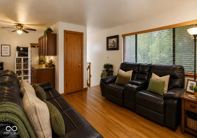 2nd image of 415 Lindley Ave, Indianapolis, IN 46241 | MLS# 22119084