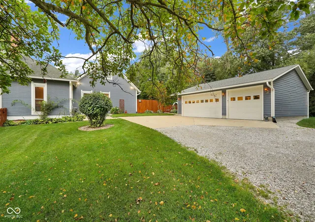 2nd image of 418 W Mill St, Danville, IN 46122 | MLS# 22119089