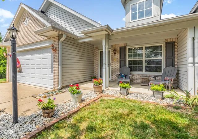 2nd image of 133 Clear Branch Dr, Brownsburg, IN 46112 | MLS# 22119091