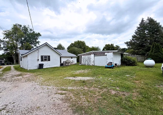 1st image of 104 E Main St, Darlington, IN 47940 | MLS# 22119094