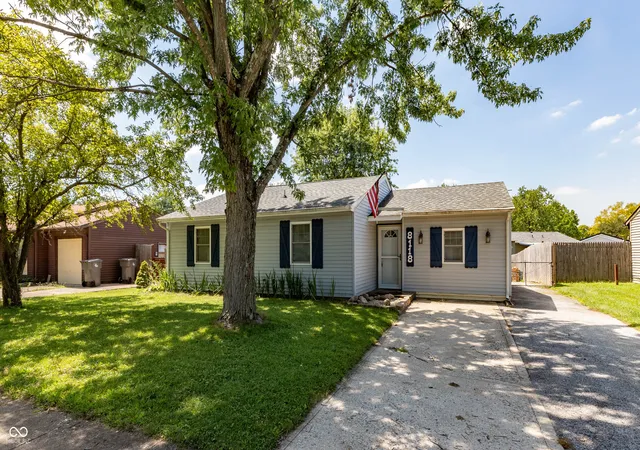 2nd image of 8118 Xenia Dr, Indianapolis, IN 46227 | MLS# 22119100