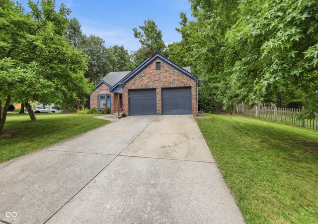 1st image of 8362 La Habra Ln, Indianapolis, IN 46236 | MLS# 22119101