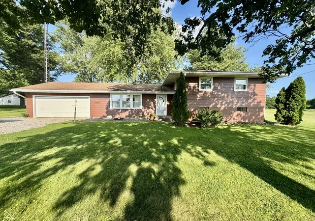 1st image of 1628 N 300 W, Crawfordsville, IN 47933 | MLS# 22119110