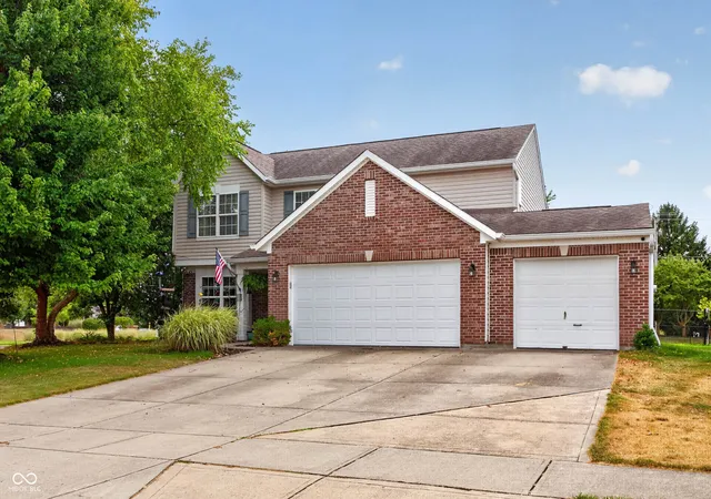 1st image of 5507 Gainesway Dr, Greenwood, IN 46142 | MLS# 22119120