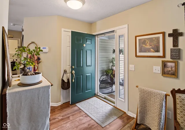 4th image of 5507 Gainesway Dr, Greenwood, IN 46142 | MLS# 22119120