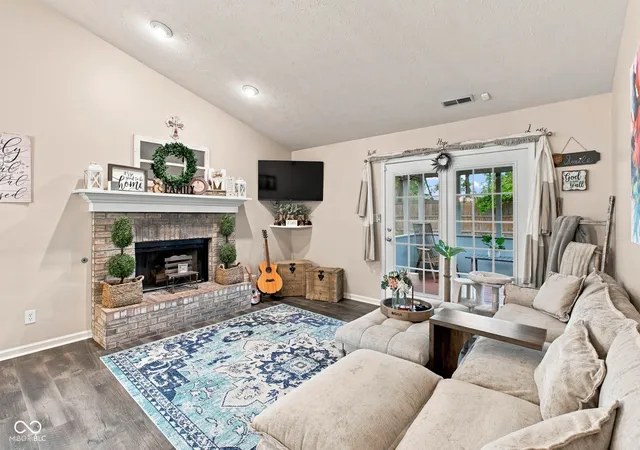 3rd image of 7809 Clearview Cir, Indianapolis, IN 46236 | MLS# 22119130