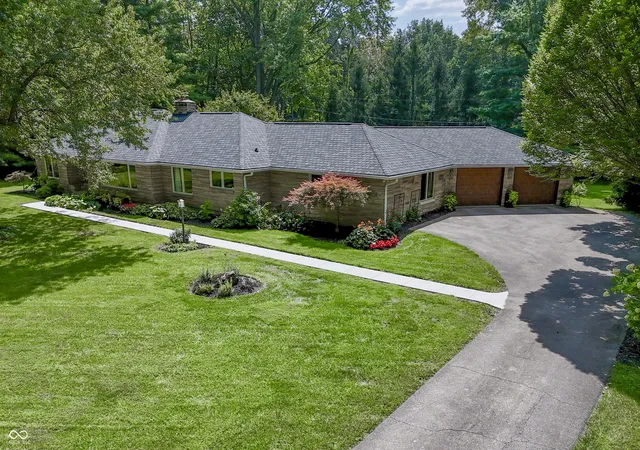 Photo 3 of Single family home for sale at 39 Highland Manor Court N, Indianapolis, IN 46228 | MLS# 22119134 | Listing updated on 2026-08-28